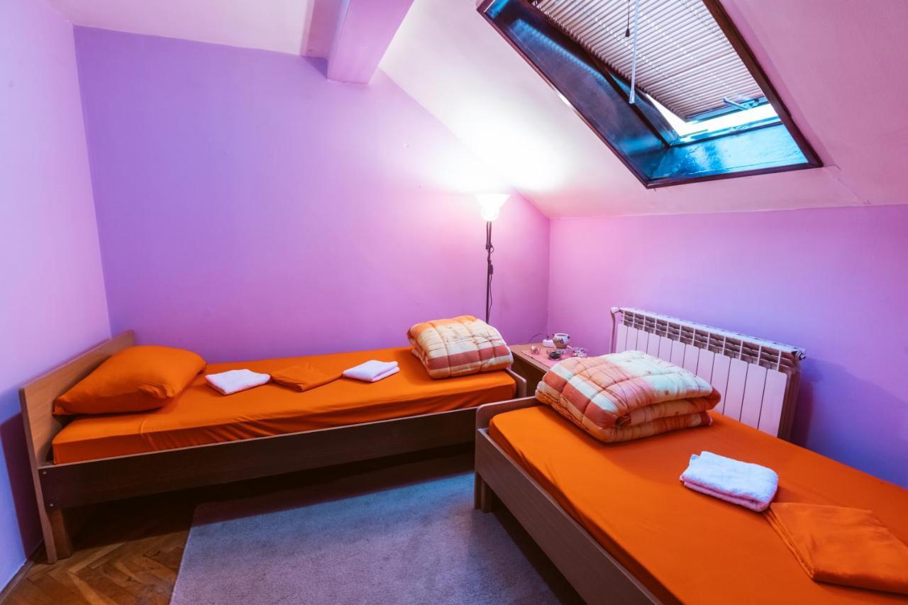 Laufer Hostel Novi Sad Buitenkant foto