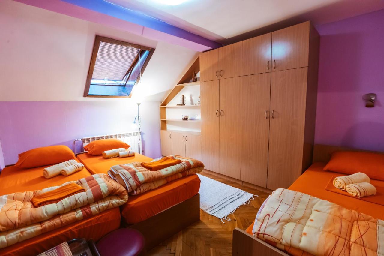 Laufer Hostel Novi Sad Buitenkant foto