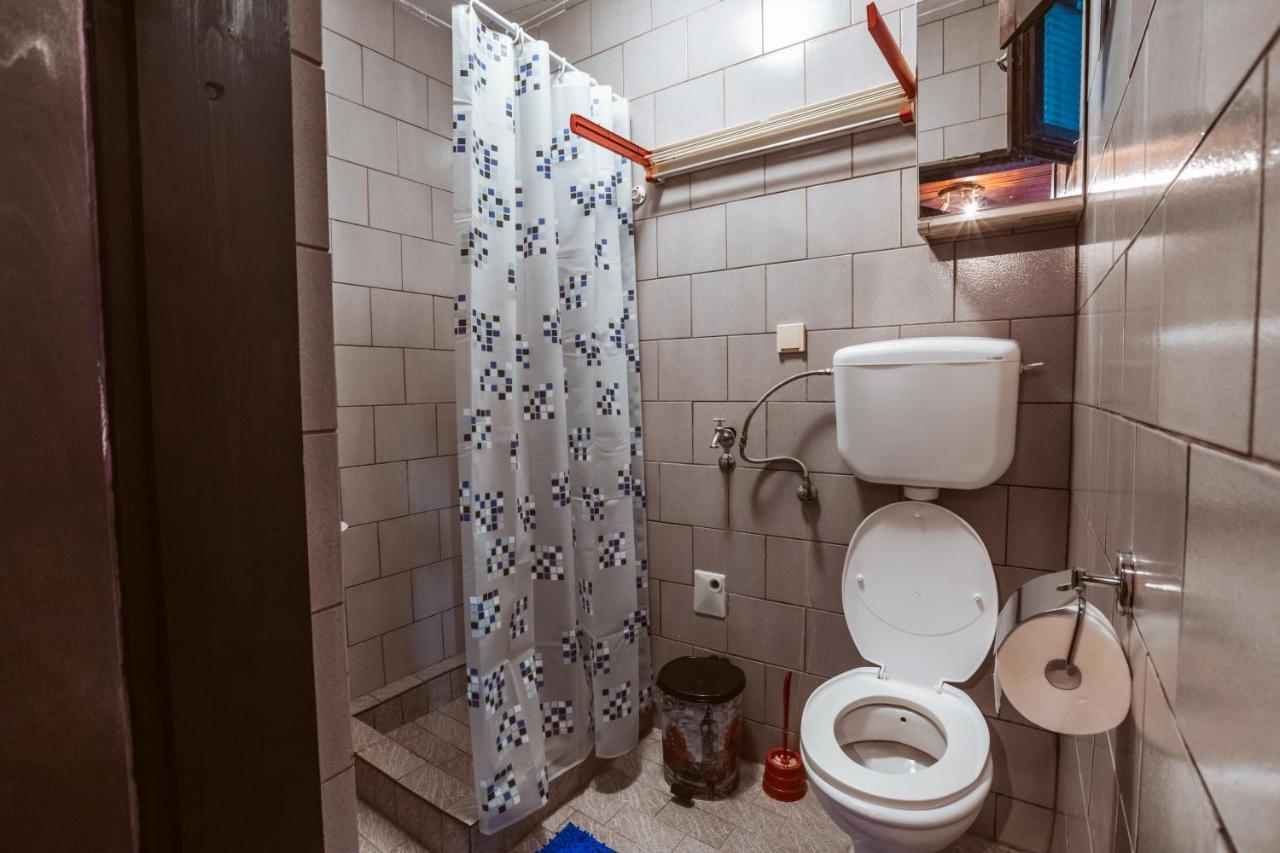 Laufer Hostel Novi Sad Buitenkant foto