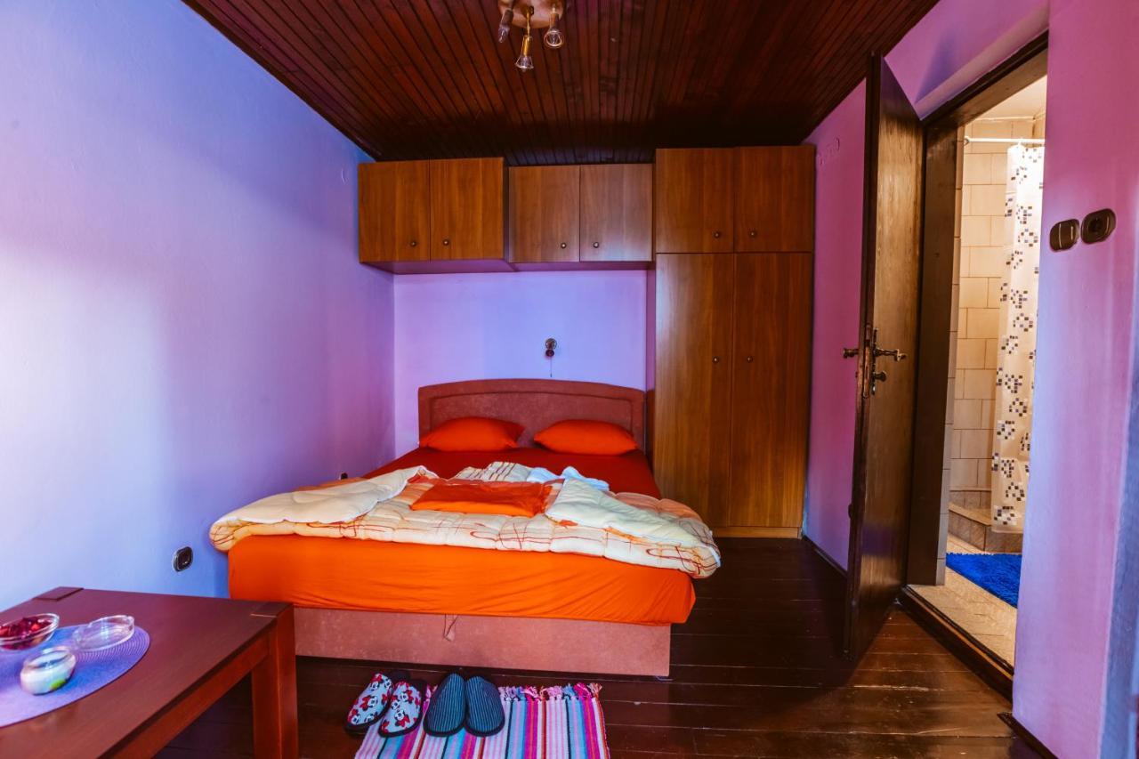 Laufer Hostel Novi Sad Buitenkant foto
