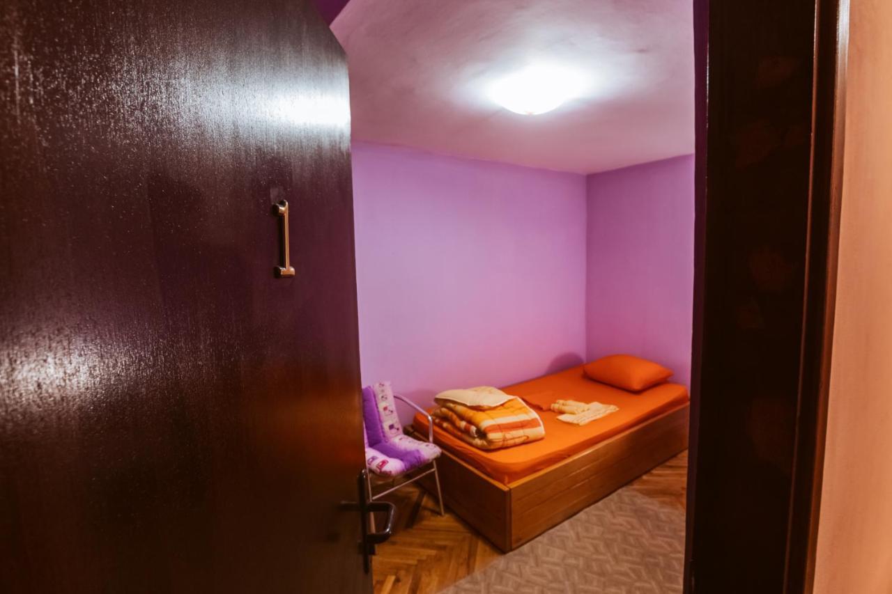 Laufer Hostel Novi Sad Buitenkant foto