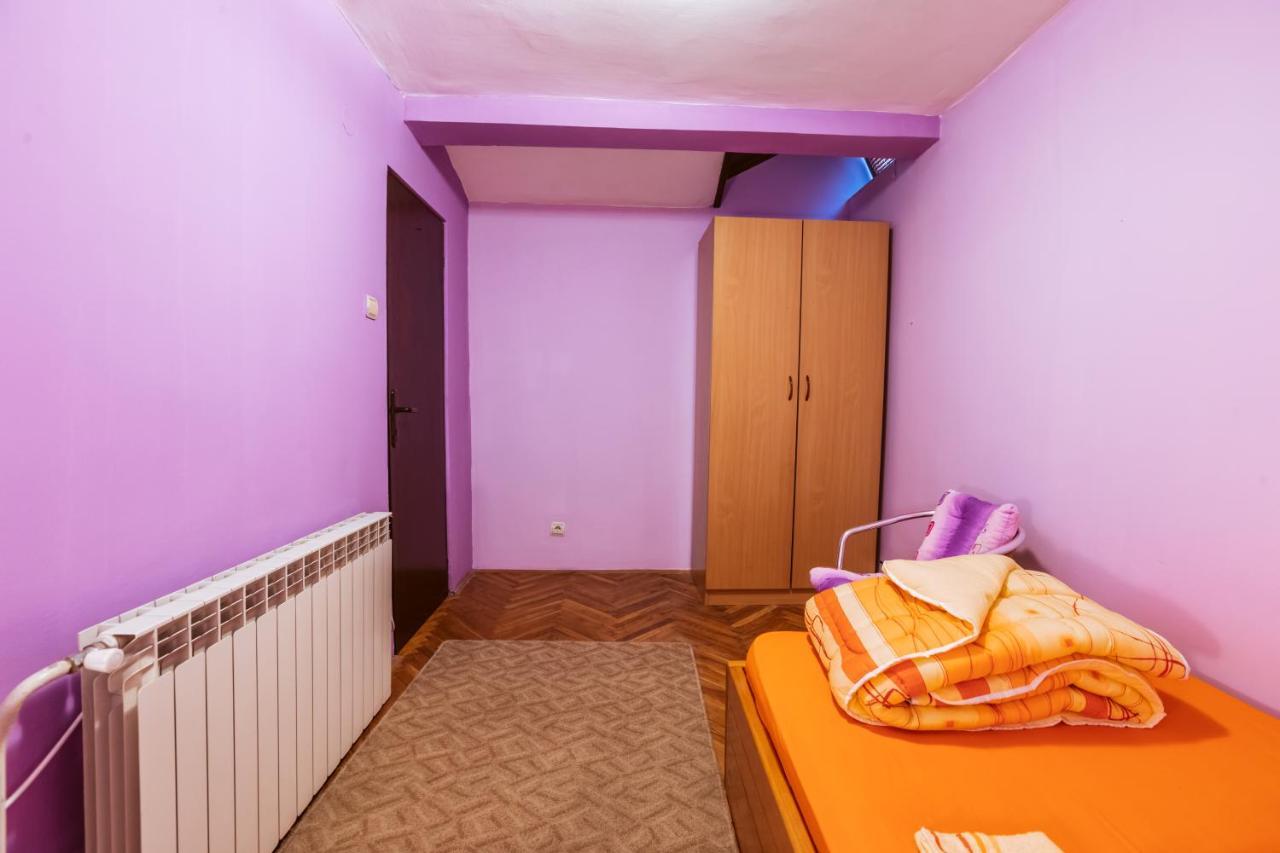 Laufer Hostel Novi Sad Buitenkant foto